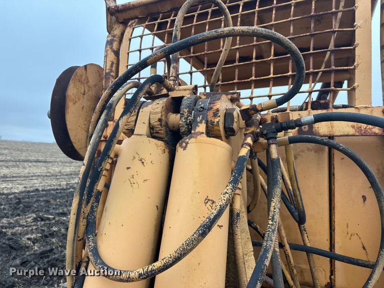 image for item EL0080 1971 International TD15B cable plow