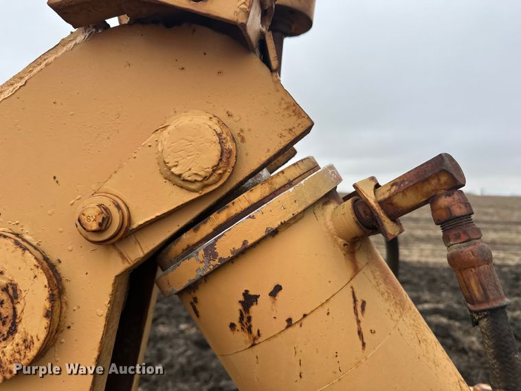 image for item EL0080 1971 International TD15B cable plow