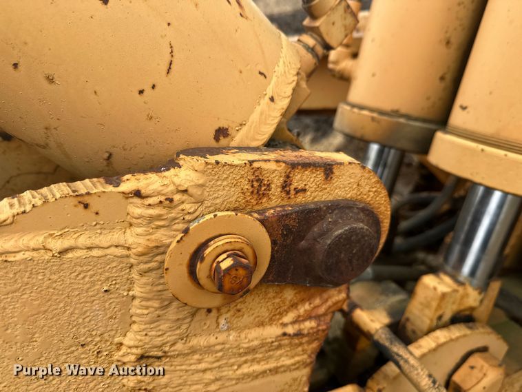 image for item EL0080 1971 International TD15B cable plow