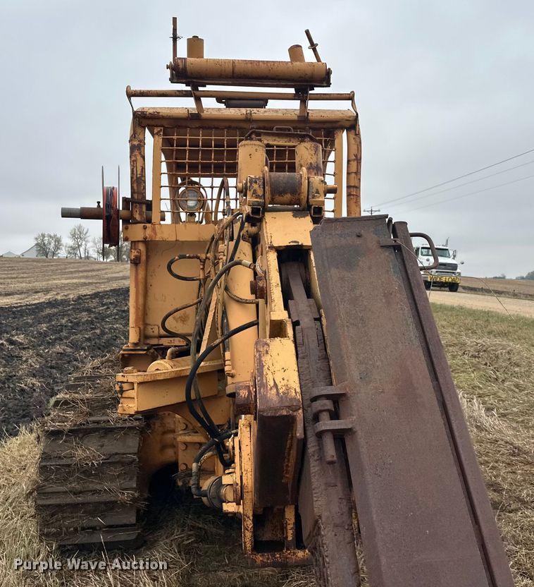 image for item EL0080 1971 International TD15B cable plow