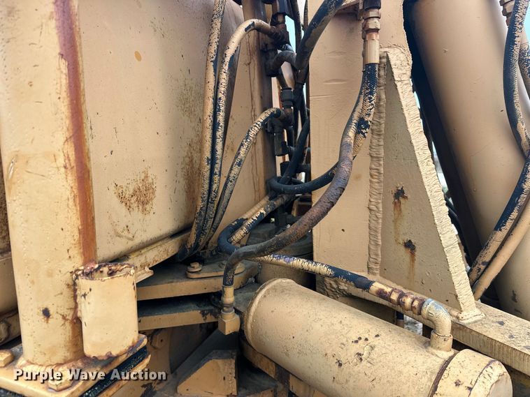 image for item EL0080 1971 International TD15B cable plow