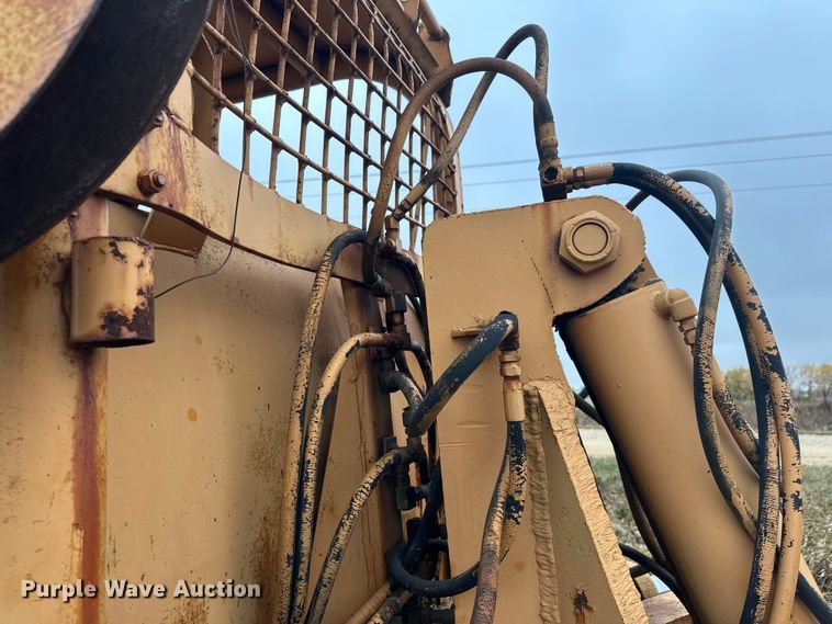 image for item EL0080 1971 International TD15B cable plow