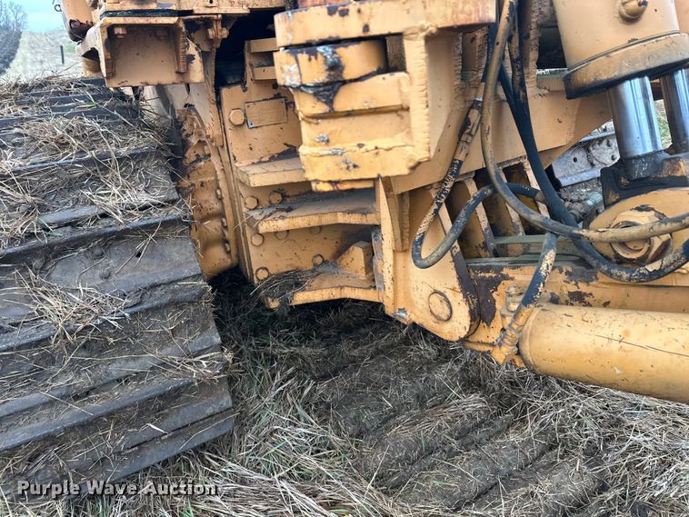 image for item EL0080 1971 International TD15B cable plow