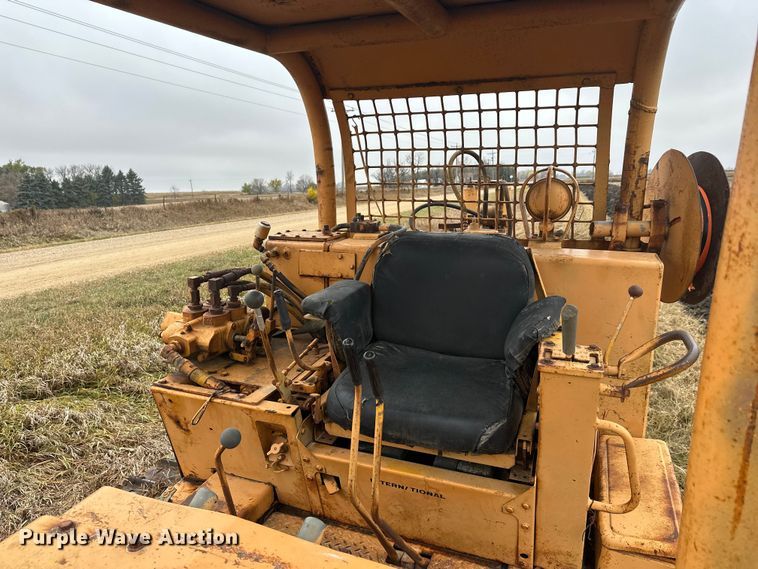 image for item EL0080 1971 International TD15B cable plow