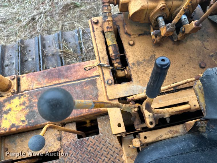 image for item EL0080 1971 International TD15B cable plow