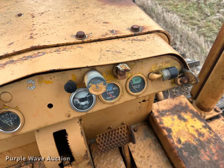 image for item EL0080 1971 International TD15B cable plow