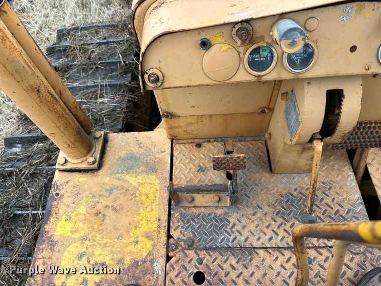 image for item EL0080 1971 International TD15B cable plow