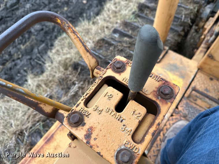 image for item EL0080 1971 International TD15B cable plow