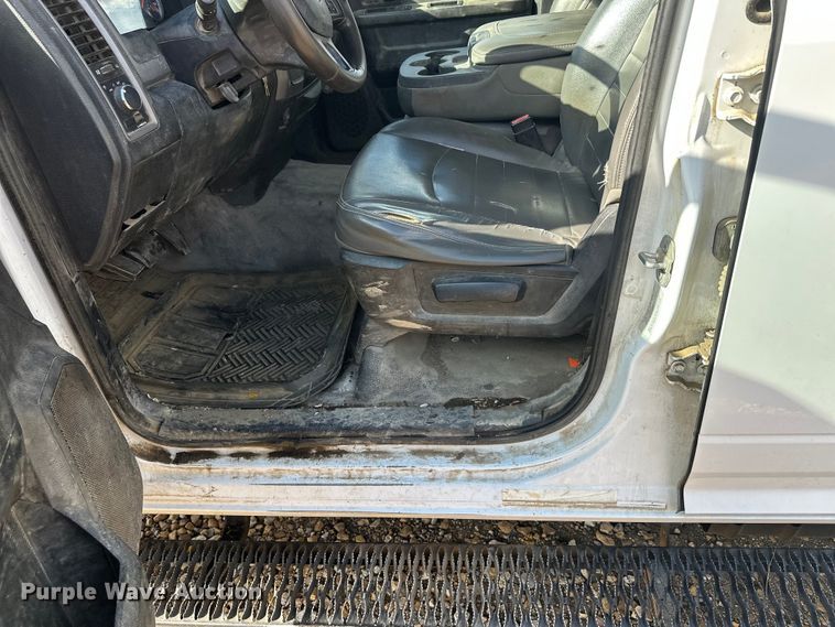 image for item EL0081 2015 RAM 5500 Crew Cab utility / service truck