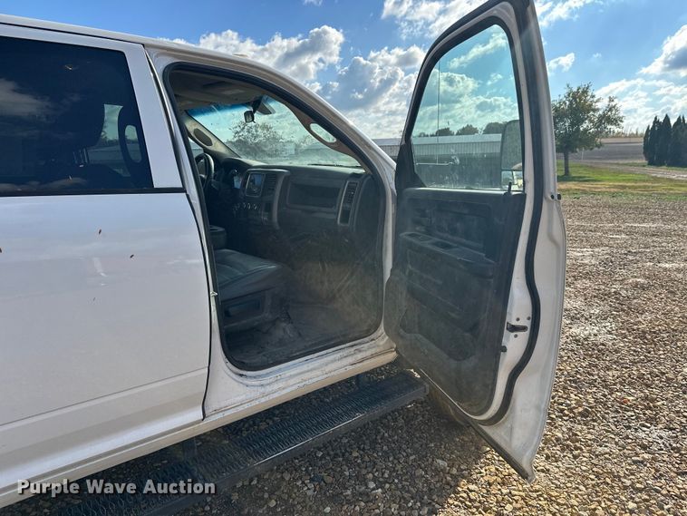 image for item EL0081 2015 RAM 5500 Crew Cab utility / service truck