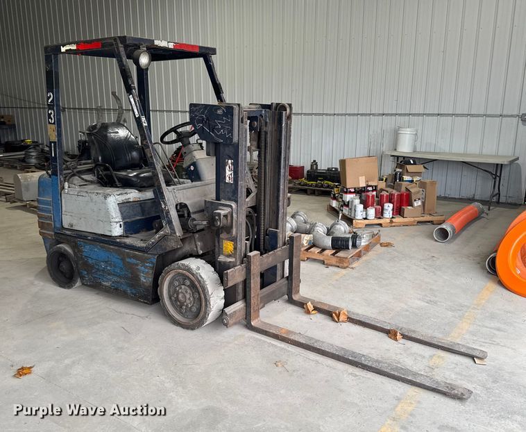 image for item EM2414 Komatsu FG25ST-11 forklift