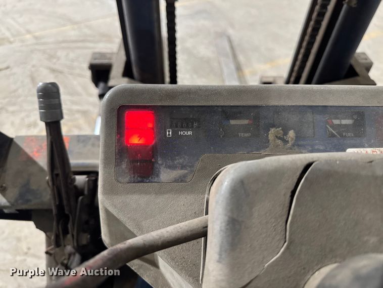 image for item EM2414 Komatsu FG25ST-11 forklift
