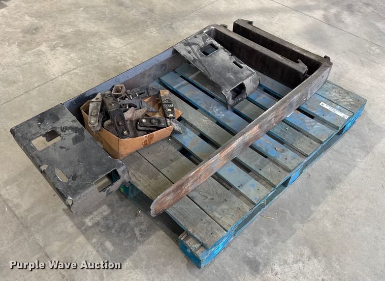 image for item EM2415 Skid steer attachments