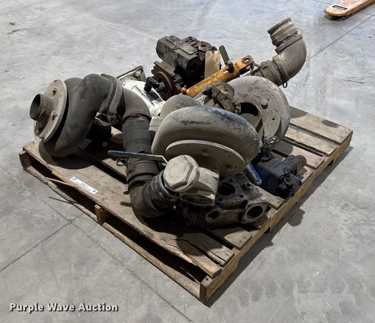 image for item EM2417 Assorted parts