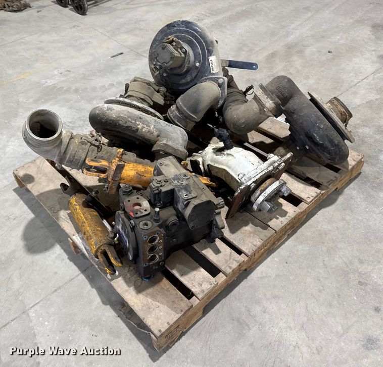 image for item EM2417 Assorted parts