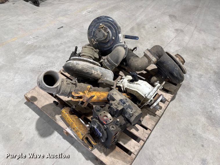 image for item EM2417 Assorted parts