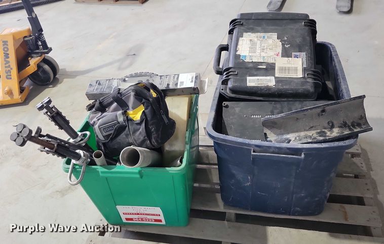 image for item EM2418 Assorted tools