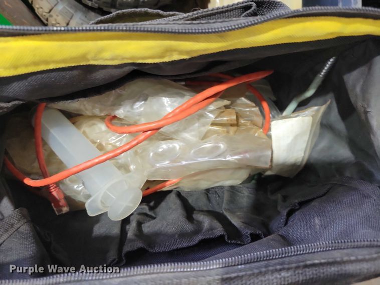 image for item EM2418 Assorted tools