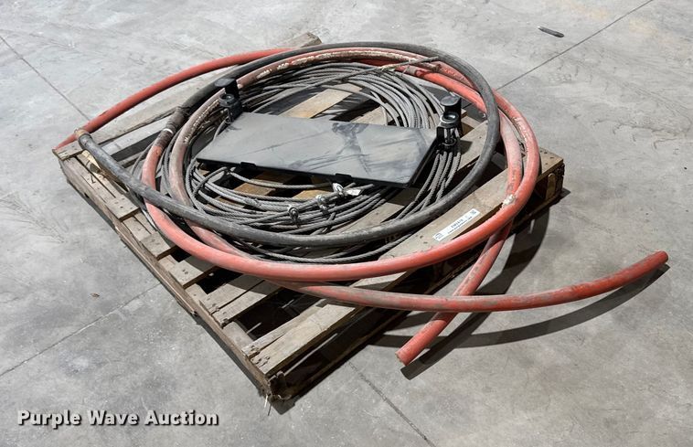 image for item EM2419 Assorted hoses and cables