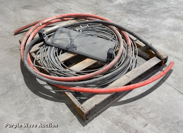 image for item EM2419 Assorted hoses and cables