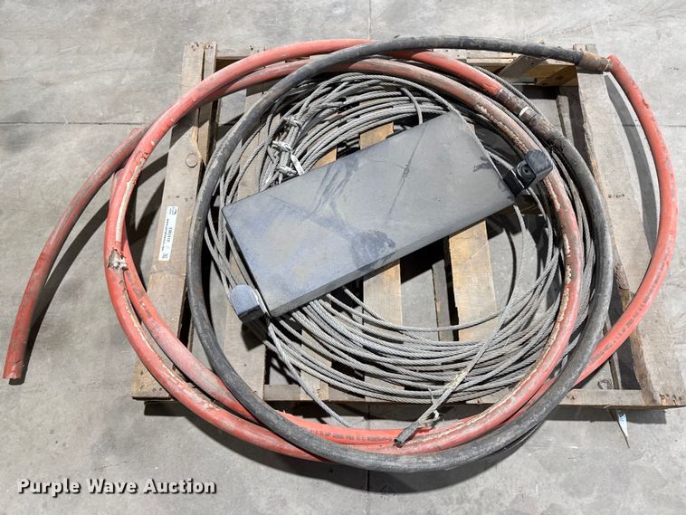 image for item EM2419 Assorted hoses and cables