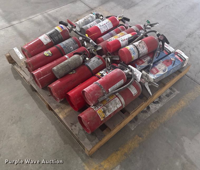 image for item EM2421 Approximately 17 fire extinguishers