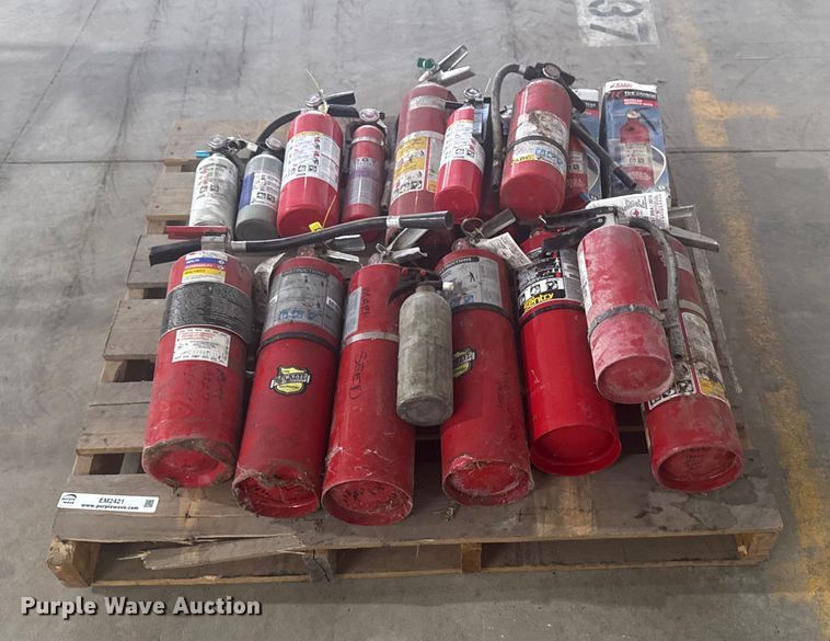 image for item EM2421 Approximately 17 fire extinguishers