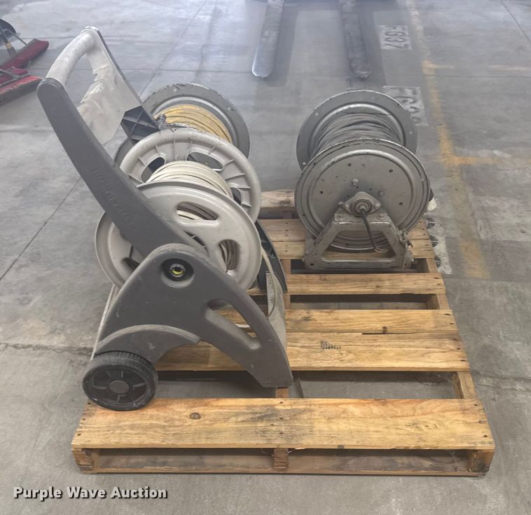 image for item EM2422 (3) electric cord reels