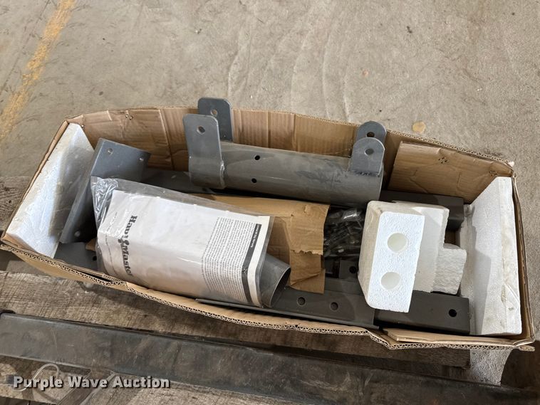 image for item EM2425 Assorted tools