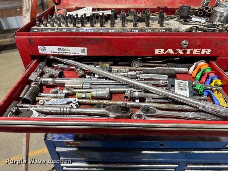 image for item EM2427 Assorted tools