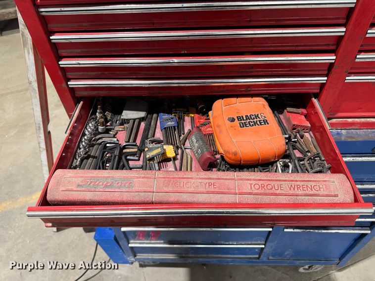 image for item EM2427 Assorted tools