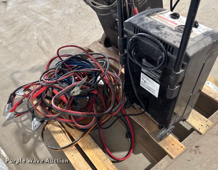 image for item EM2428 Assorted tools