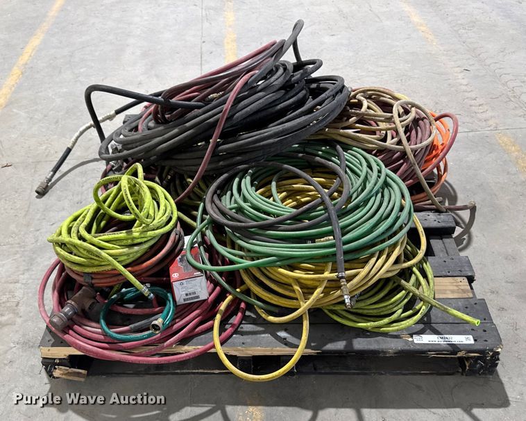 image for item EM2432 Assorted air hoses