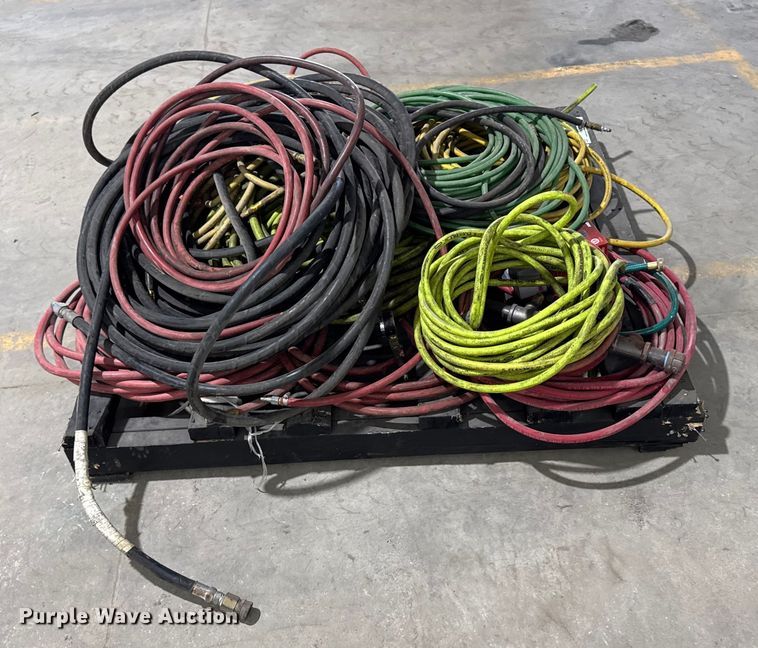 image for item EM2432 Assorted air hoses