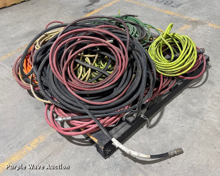 image for item EM2432 Assorted air hoses