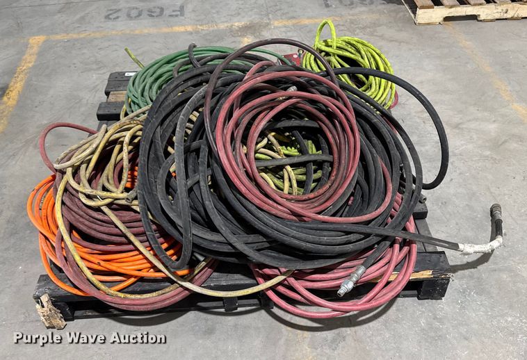 image for item EM2432 Assorted air hoses