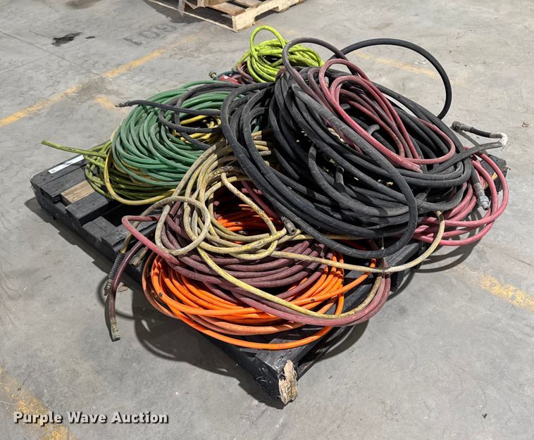 image for item EM2432 Assorted air hoses