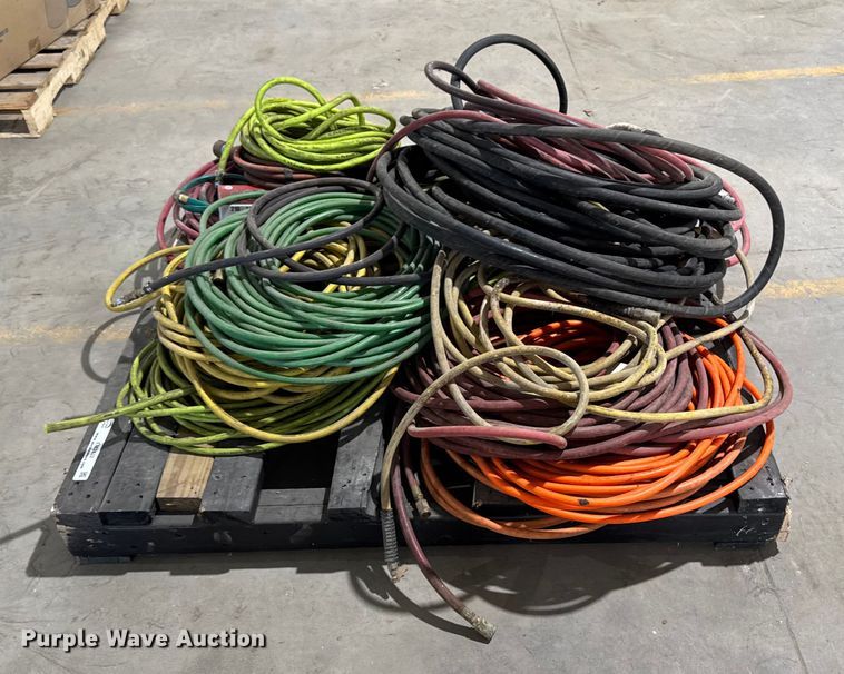 image for item EM2432 Assorted air hoses
