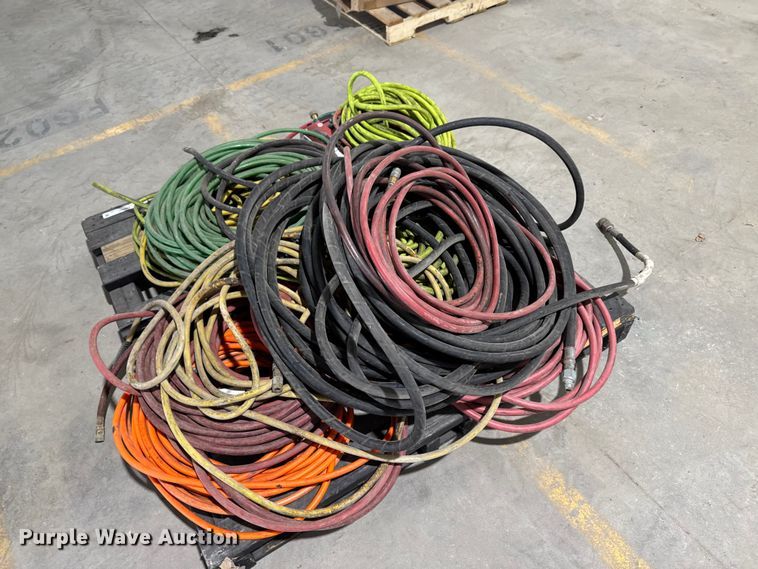 image for item EM2432 Assorted air hoses