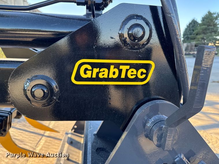 image for item EM2445 JRB Komatsu WA250-6 wheel loader grapple bucket