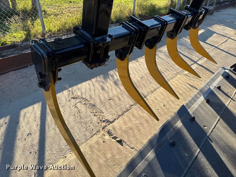 image for item EM2445 JRB Komatsu WA250-6 wheel loader grapple bucket