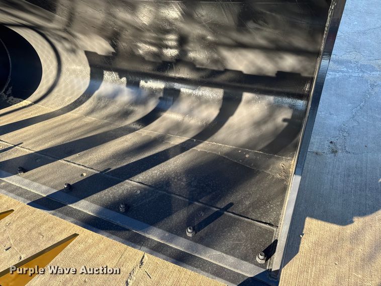 image for item EM2445 JRB Komatsu WA250-6 wheel loader grapple bucket