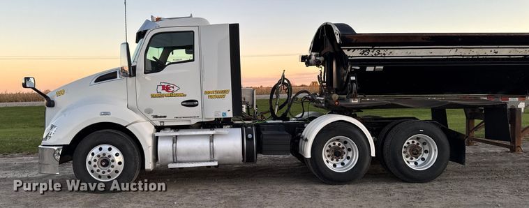 image for item EM2450 2016 Kenworth T680 semi truck