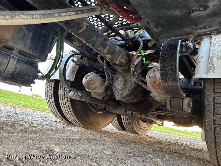 image for item EM2450 2016 Kenworth T680 semi truck