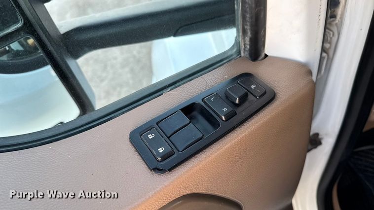 image for item EM2450 2016 Kenworth T680 semi truck