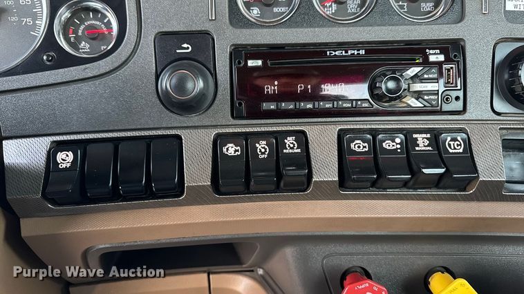 image for item EM2450 2016 Kenworth T680 semi truck