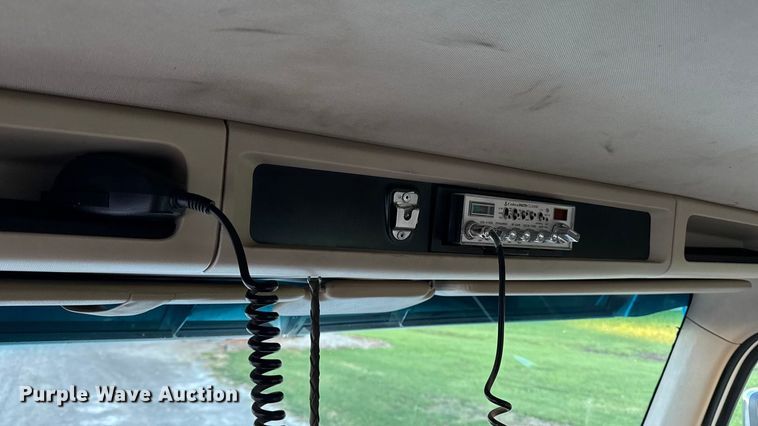 image for item EM2450 2016 Kenworth T680 semi truck