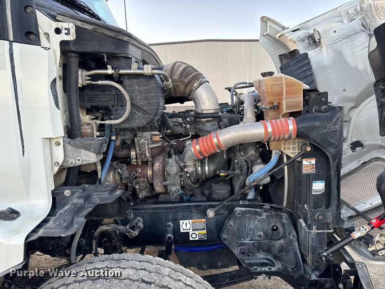 image for item EM2450 2016 Kenworth T680 semi truck