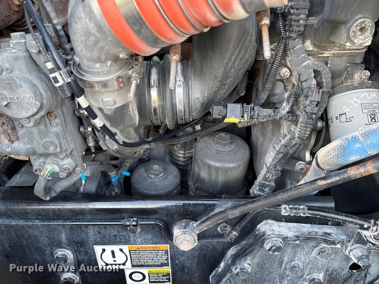 image for item EM2450 2016 Kenworth T680 semi truck