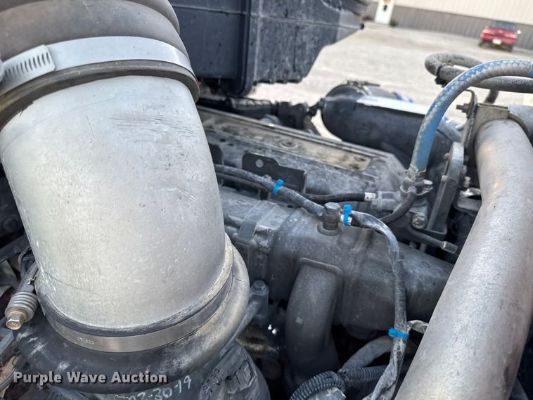 image for item EM2450 2016 Kenworth T680 semi truck